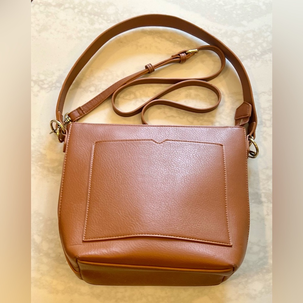 Old Navy like new camel faux leather purse bag W/extra removable crossbody strap
